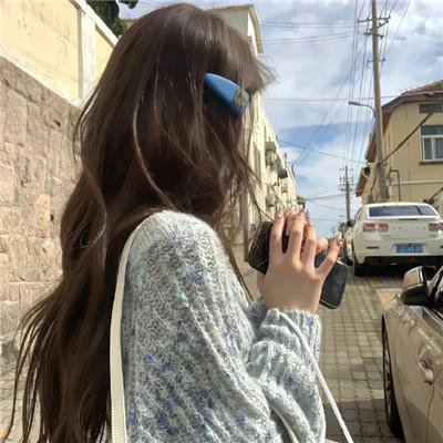 站起来的女孩